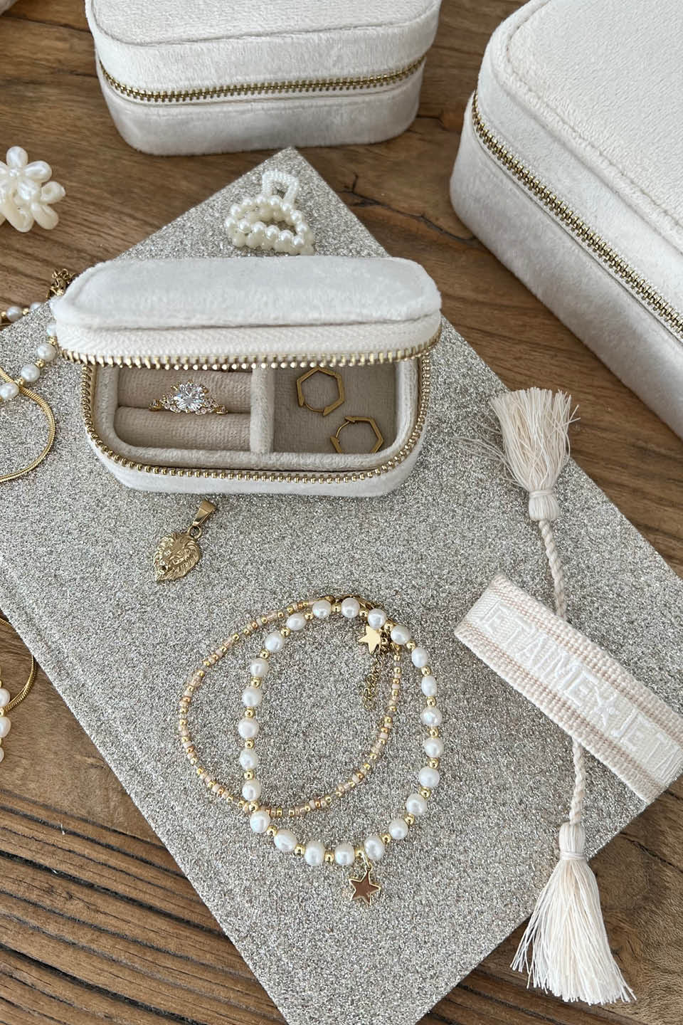 Toppbilde 960x1440px DARK.jpg