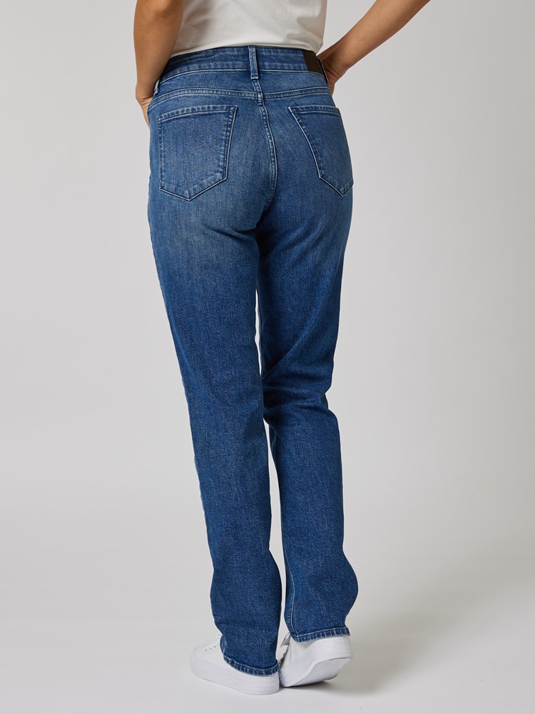 Beau straight jeans 7504838_DAA-BLU-A23-Modell-Back_chn=vic_6537_Beau straight jeans DAA_Beau straight jeans DAA 7504838.jpg_Back||Back